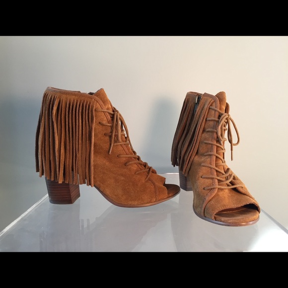 Newporte Fringe Lace-Up Booties (brown/tan) - Picture 7 of 14